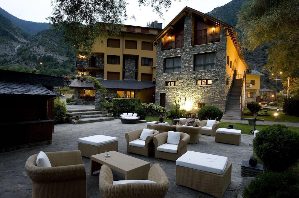 Hotel Restaurant Castellarnau Ес-Кало Екстер'єр фото