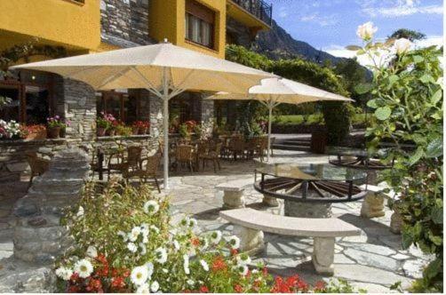Hotel Restaurant Castellarnau Ес-Кало Екстер'єр фото