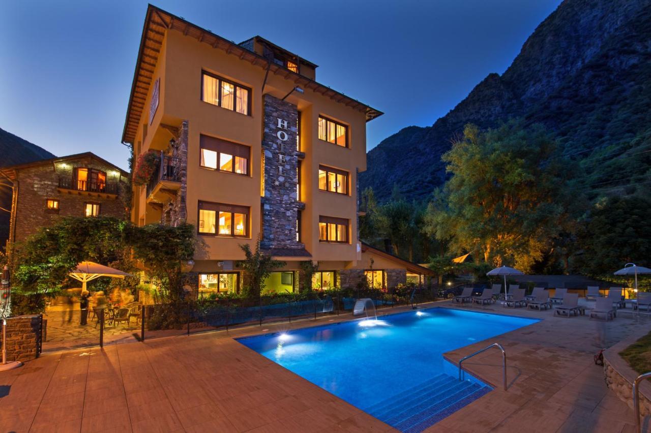 Hotel Restaurant Castellarnau Ес-Кало Екстер'єр фото